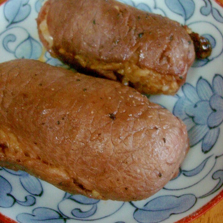 お肉の旨みがたまらない！肉巻きおむすび